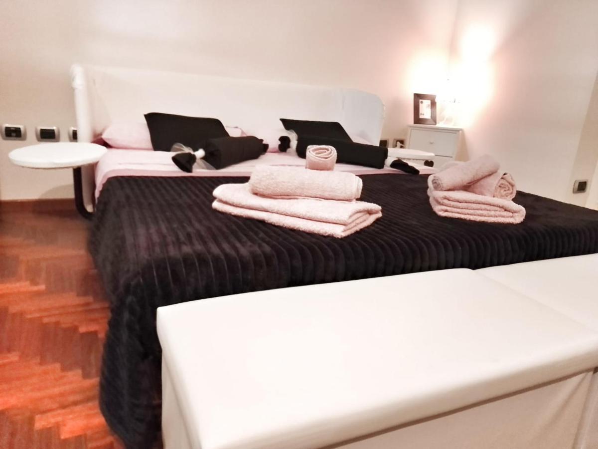 Lovely Modern Apartment Флоренція Екстер'єр фото